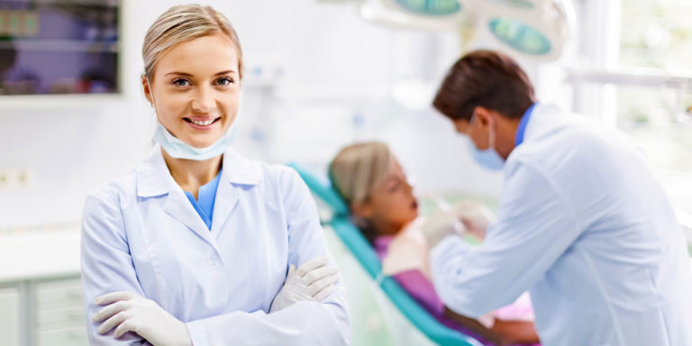 female-associate-dentist-tandartspraktijk-kooistra-groningen